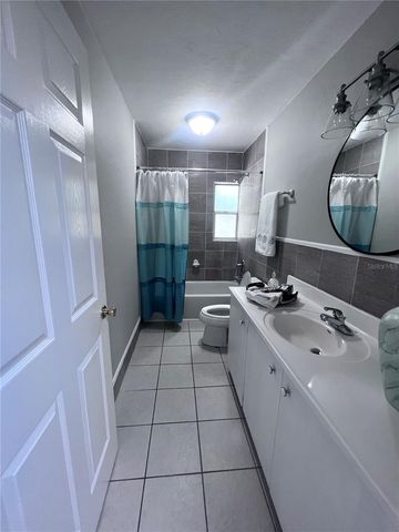 3857 W UNIVERSITY AVENUE, Gainesville, FL 32607