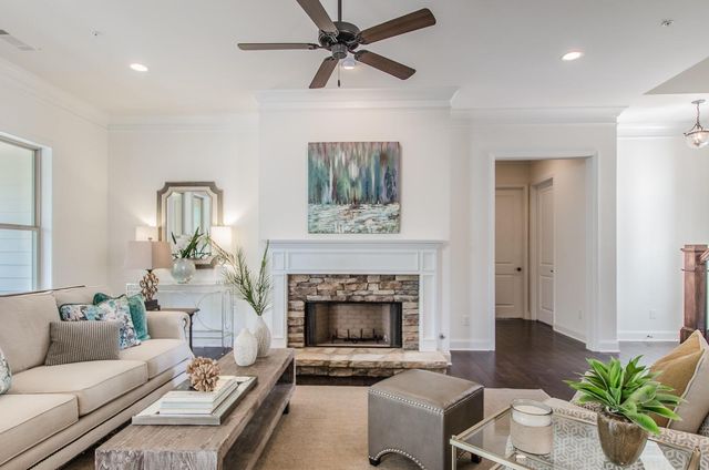 1712 Demi John Bend RD, Canyon Lake, TX 78133