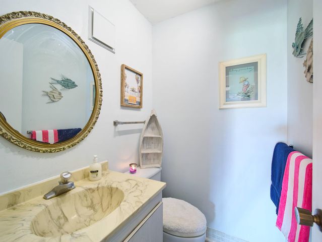 5363 SE Miles Grant Road D202, Stuart, FL 34997