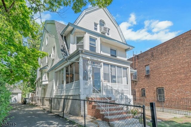 127 N 16Th St, East Orange City, NJ 07017