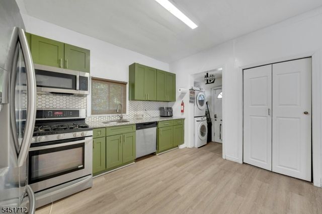 127 N 16Th St, East Orange City, NJ 07017
