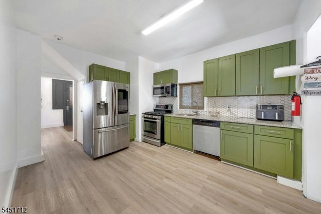 127 N 16Th St, East Orange City, NJ 07017
