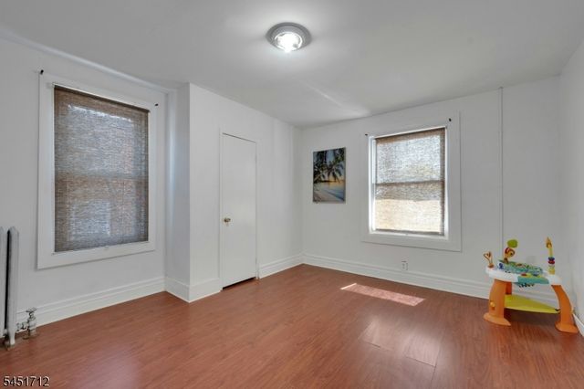 127 N 16Th St, East Orange City, NJ 07017