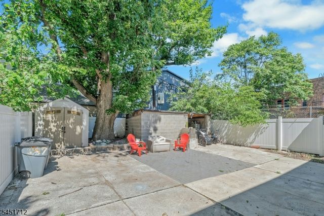 127 N 16Th St, East Orange City, NJ 07017