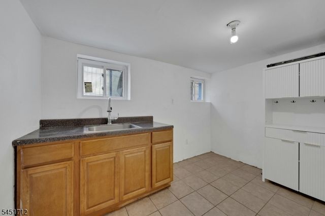 127 N 16Th St, East Orange City, NJ 07017