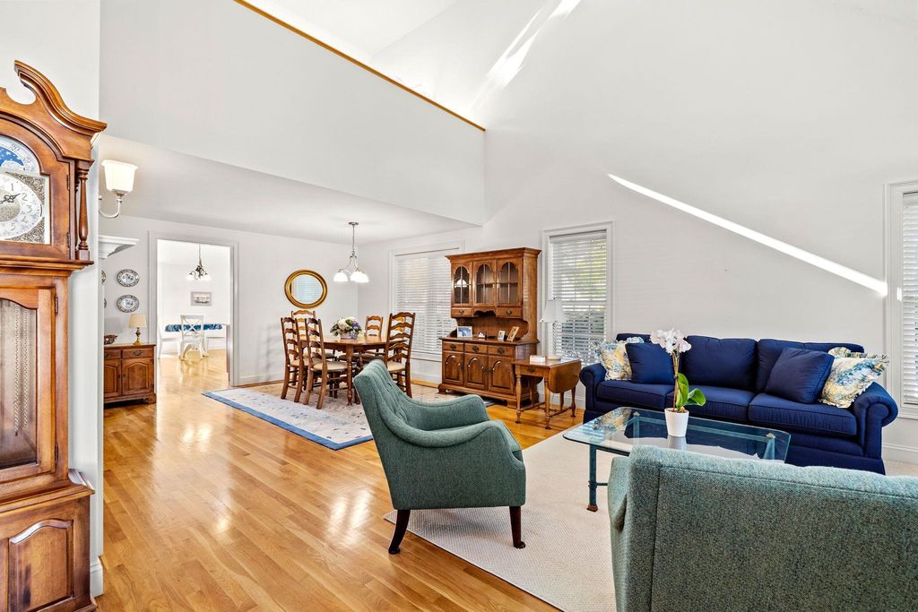 Image 6 of property listing at 55 Hampton Meadows Road # 55, Hampton, NH 03842