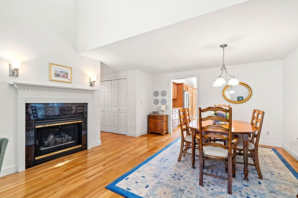 Image 8 of property listing at 55 Hampton Meadows Road # 55, Hampton, NH 03842