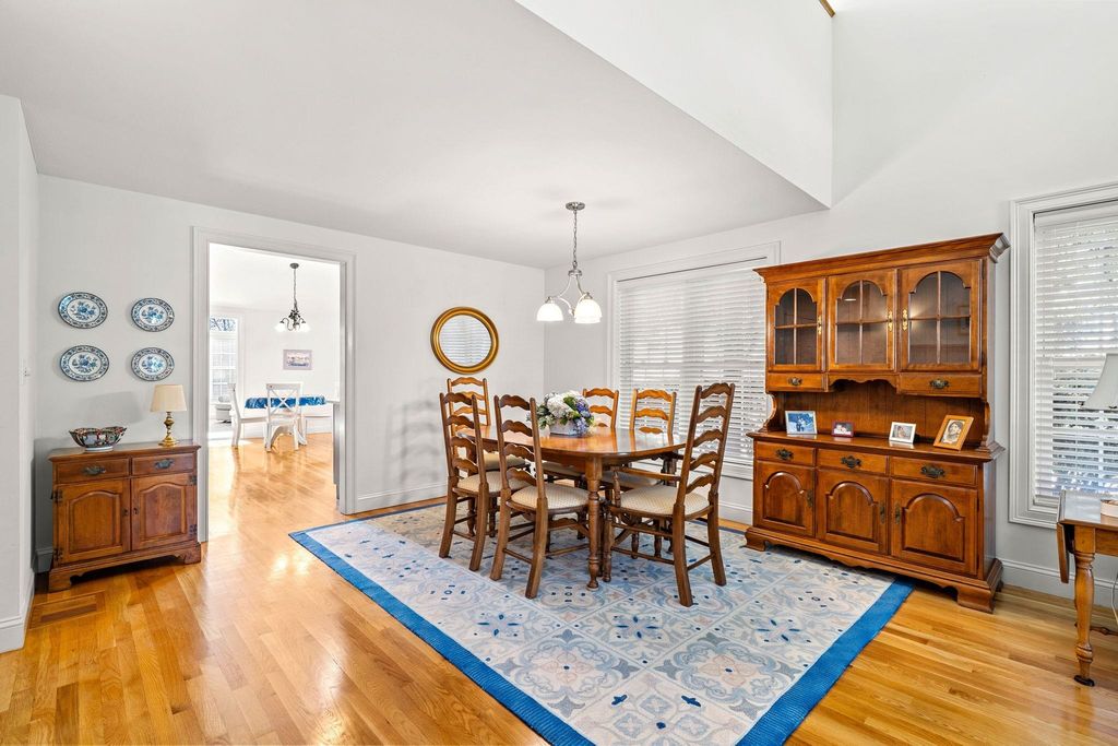 Image 9 of property listing at 55 Hampton Meadows Road # 55, Hampton, NH 03842
