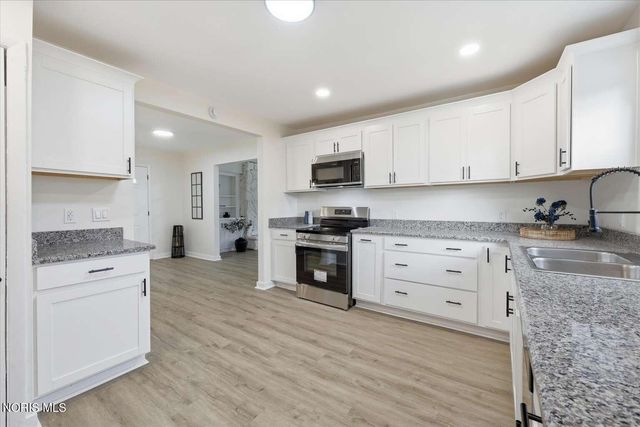 5232 Fortune Drive, Toledo, OH 43611