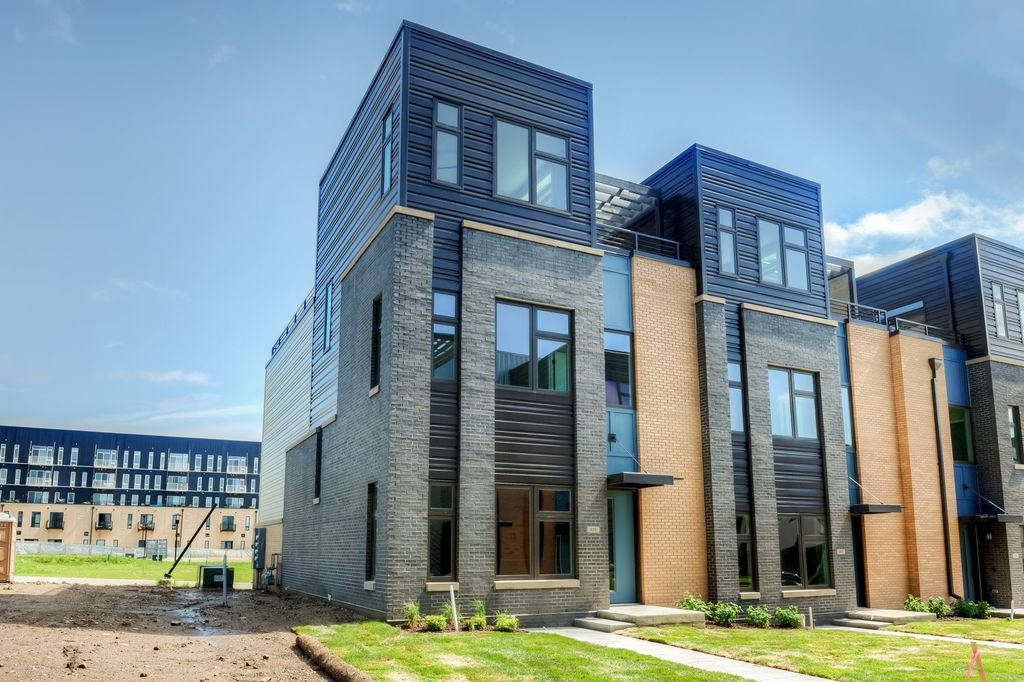 824 E 2nd Street, Des Moines, IA 50309