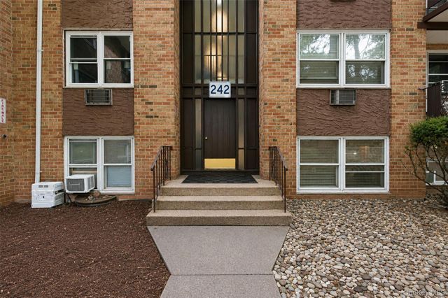 242 Kearsing Parkway A, Monsey, NY 10952