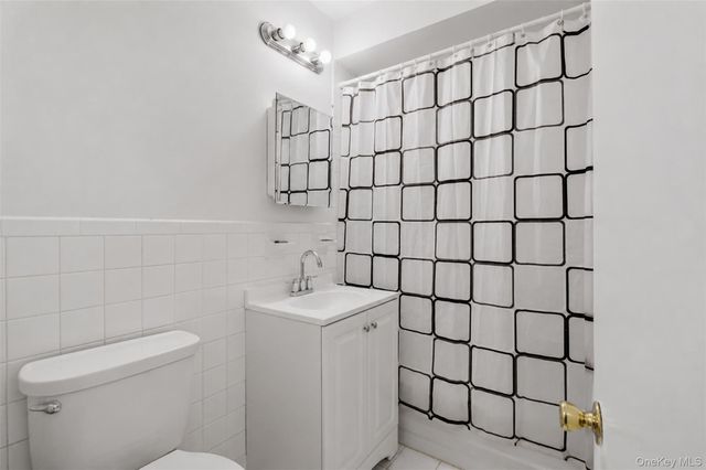 242 Kearsing Parkway A, Monsey, NY 10952