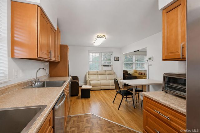 242 Kearsing Parkway A, Monsey, NY 10952