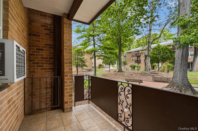 242 Kearsing Parkway A, Monsey, NY 10952