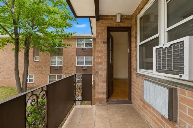 242 Kearsing Parkway A, Monsey, NY 10952