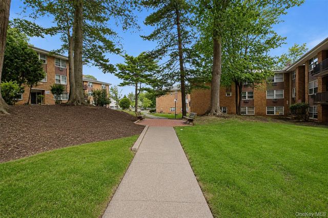 242 Kearsing Parkway A, Monsey, NY 10952