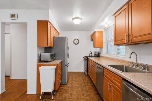 242 Kearsing Parkway A, Monsey, NY 10952