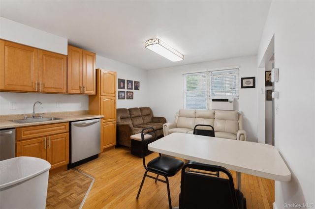 242 Kearsing Parkway A, Monsey, NY 10952