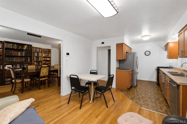 242 Kearsing Parkway A, Monsey, NY 10952