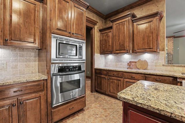 2727 Ashe Creek Drive, Edmond, OK 73034