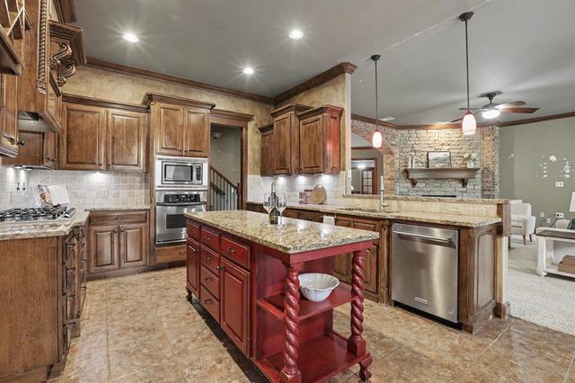 2727 Ashe Creek Drive, Edmond, OK 73034