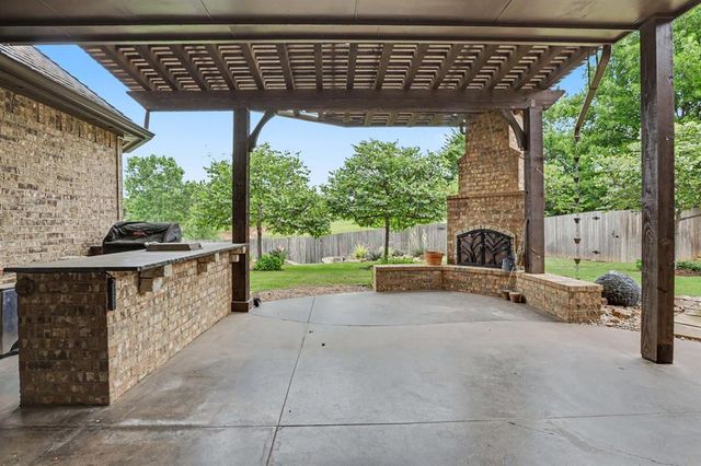 2727 Ashe Creek Drive, Edmond, OK 73034
