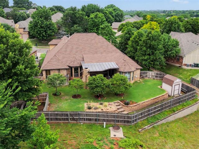 2727 Ashe Creek Drive, Edmond, OK 73034