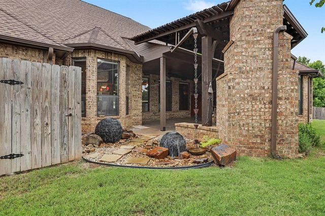 2727 Ashe Creek Drive, Edmond, OK 73034