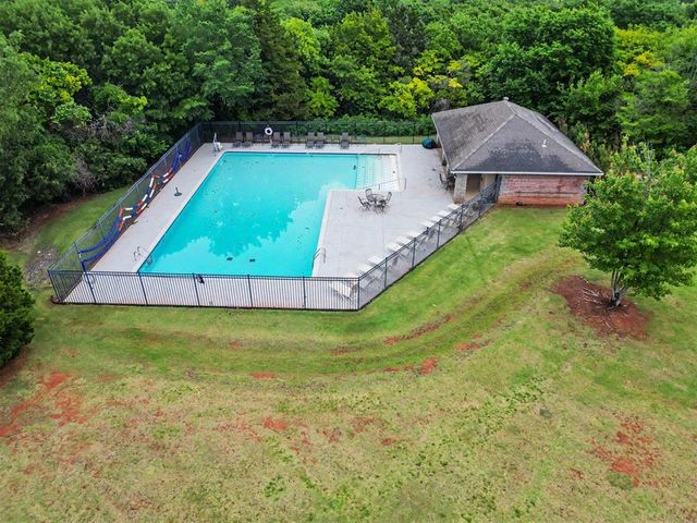 2727 Ashe Creek Drive, Edmond, OK 73034