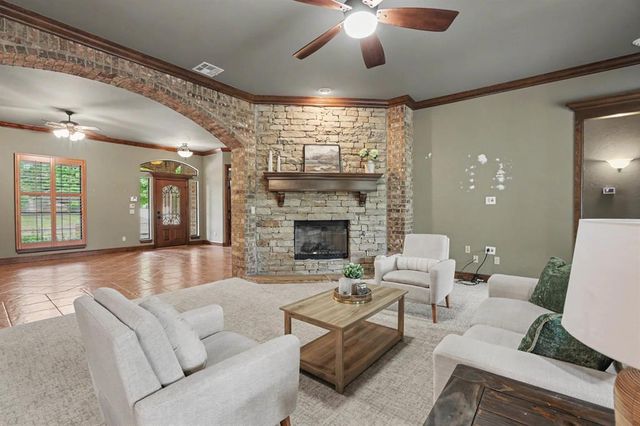 2727 Ashe Creek Drive, Edmond, OK 73034