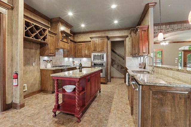 2727 Ashe Creek Drive, Edmond, OK 73034