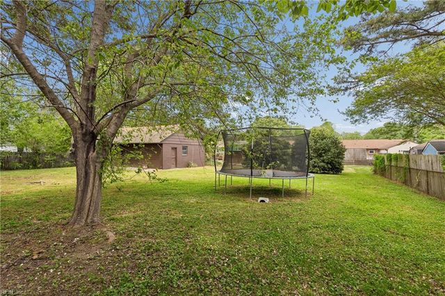 116 Bailey Rd RD, Yorktown, VA 23692