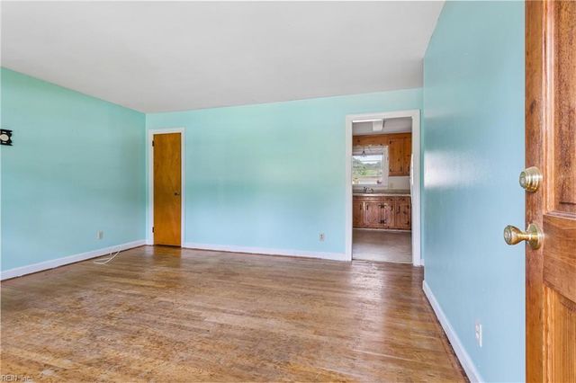 116 Bailey Rd RD, Yorktown, VA 23692