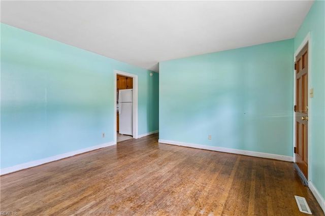 116 Bailey Rd RD, Yorktown, VA 23692