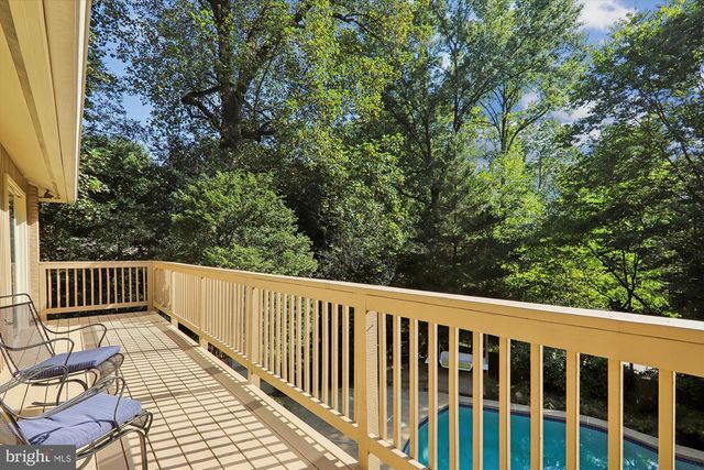 6204 CLEARWOOD RD, Bethesda, MD 20817