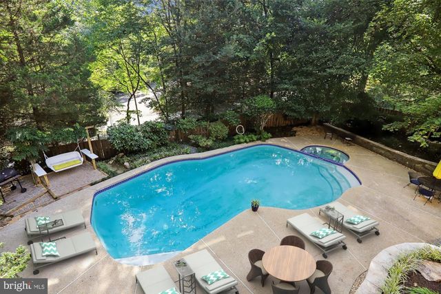 6204 CLEARWOOD RD, Bethesda, MD 20817