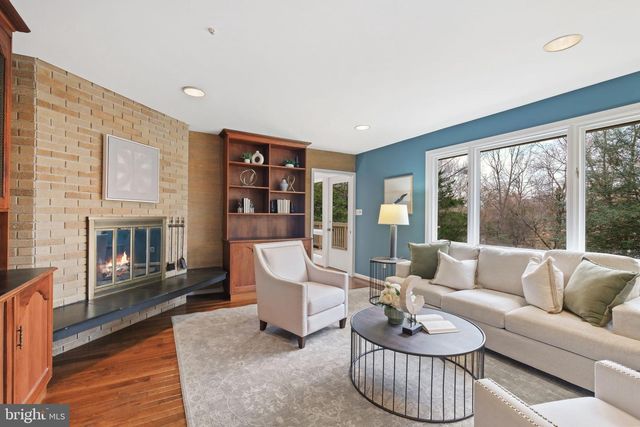 6204 CLEARWOOD RD, Bethesda, MD 20817