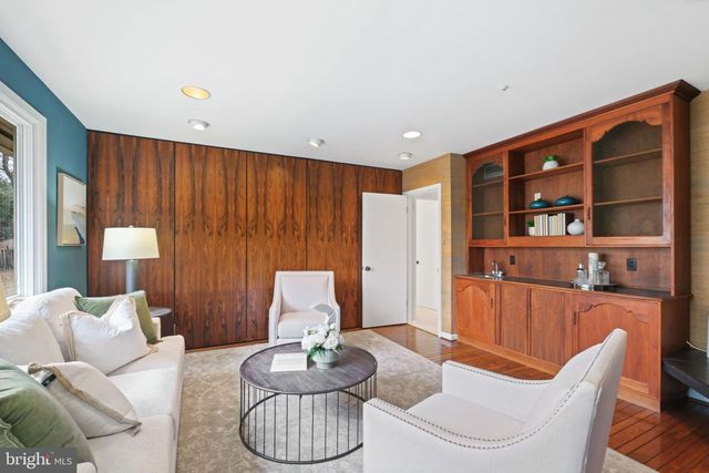 6204 CLEARWOOD RD, Bethesda, MD 20817