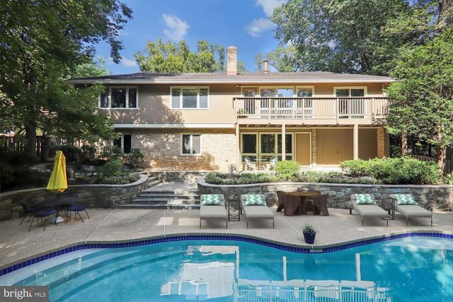 6204 CLEARWOOD RD, Bethesda, MD 20817