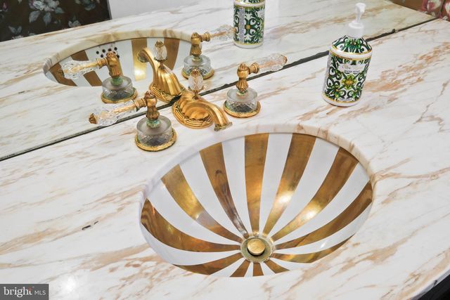 6204 CLEARWOOD RD, Bethesda, MD 20817