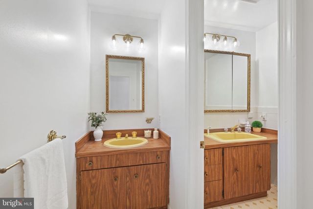 6204 CLEARWOOD RD, Bethesda, MD 20817