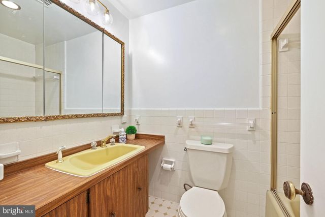 6204 CLEARWOOD RD, Bethesda, MD 20817