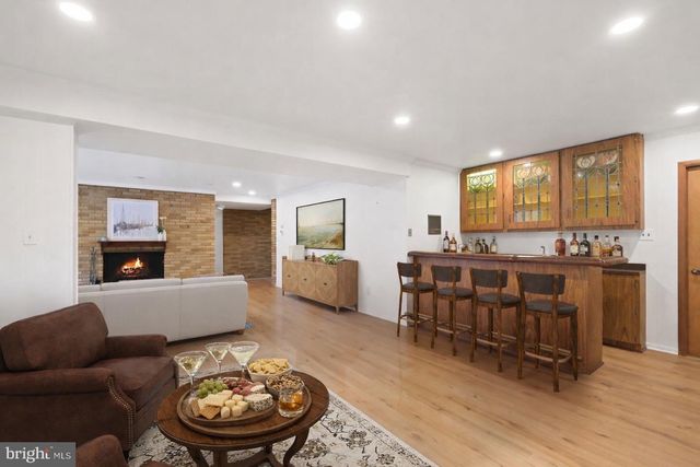 6204 CLEARWOOD RD, Bethesda, MD 20817