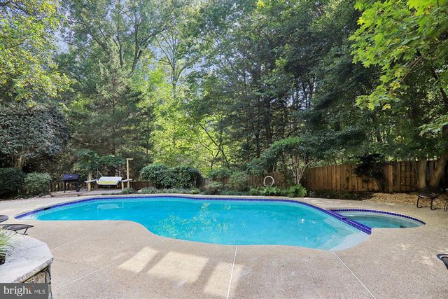 6204 CLEARWOOD RD, Bethesda, MD 20817