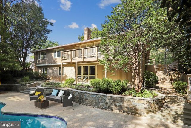 6204 CLEARWOOD RD, Bethesda, MD 20817