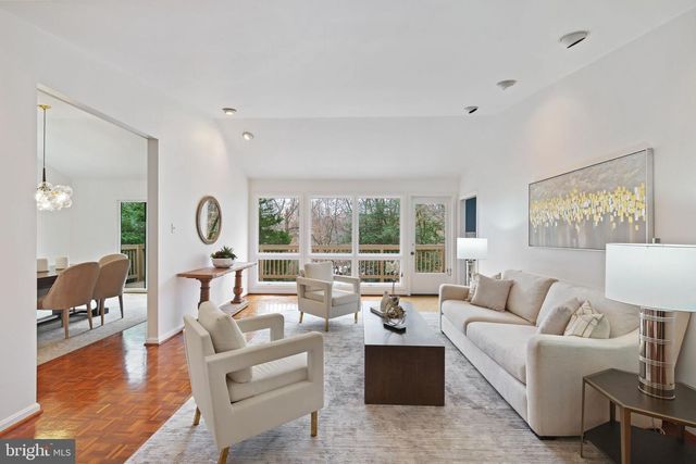 6204 CLEARWOOD RD, Bethesda, MD 20817