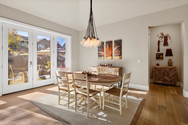 61354 Triple Knot Road, Bend, OR 97702