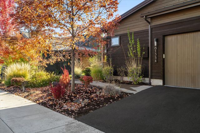61354 Triple Knot Road, Bend, OR 97702