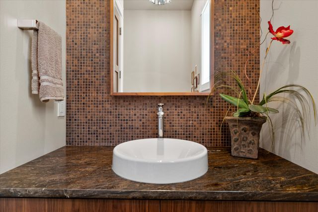 61354 Triple Knot Road, Bend, OR 97702