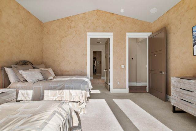 61354 Triple Knot Road, Bend, OR 97702